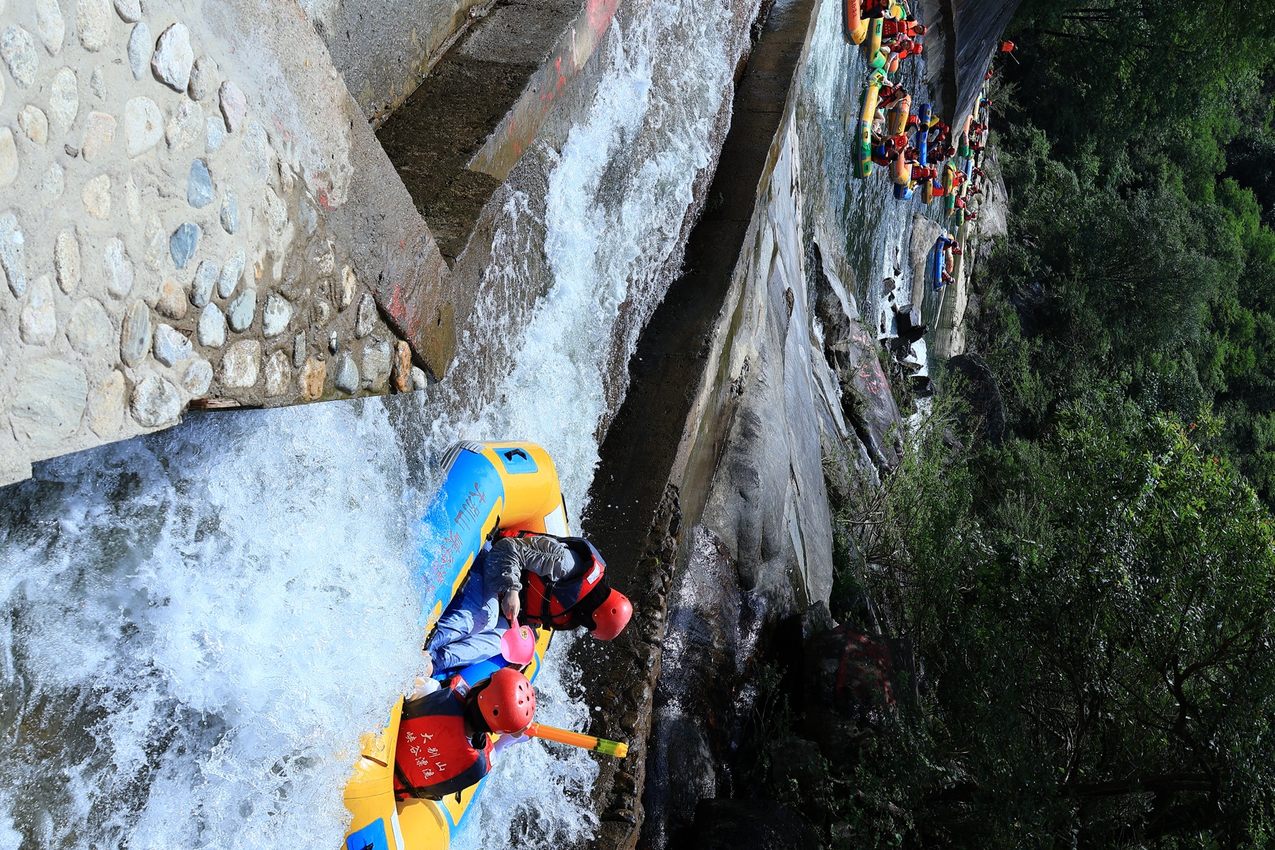 漂流、溯溪、徒步团建,30人以上为什么不建议自己组织?