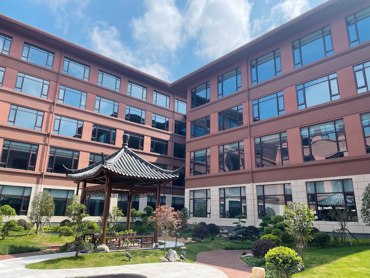 绿林山景区住宿——双人标间含早，部分酒店带会议室