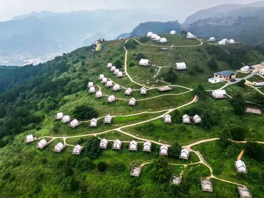 百里荒星空帐篷区全景航拍(吃饭段)