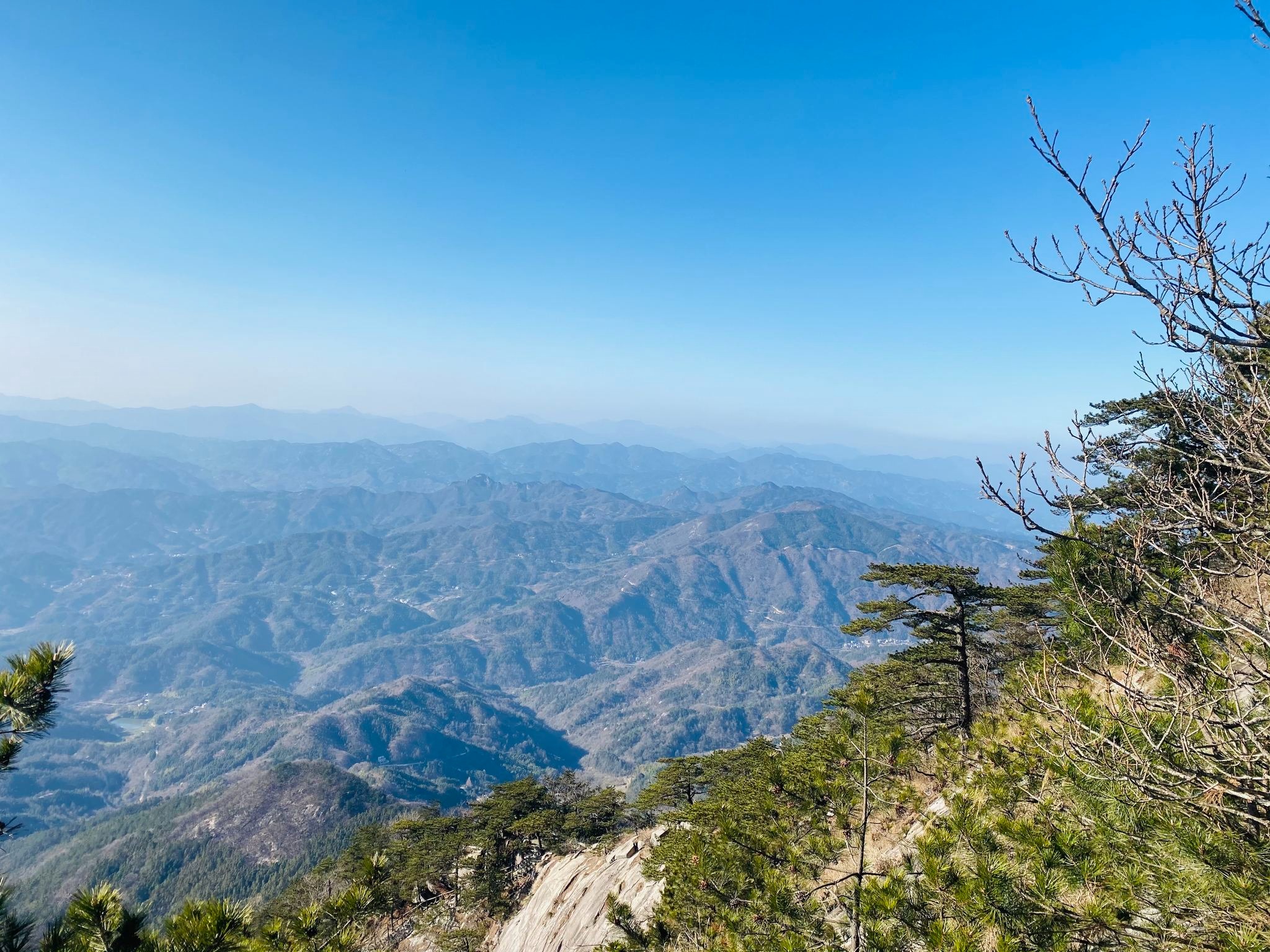 薄刀峰团建攻略:大别山森林避暑小众地,人少好安排