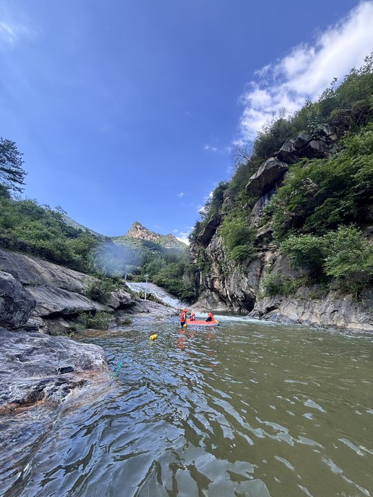 玻璃水河道清澈见底