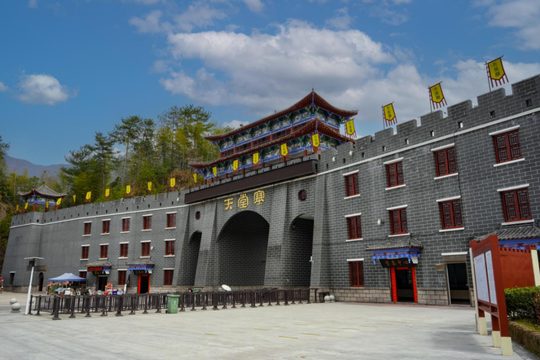 罗田天堂寨入口实景,订房与行程应对应同一方向的入口。